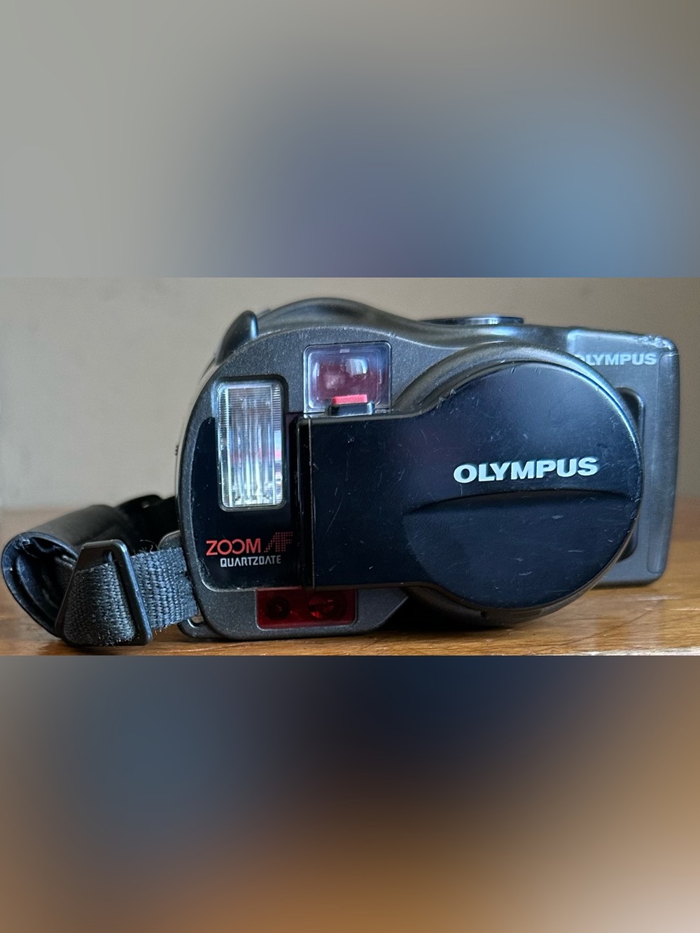 Olympus Infinity SuperZoom330 AF QUARTZDATE 35mm Film Camera w/38-105mm Lens